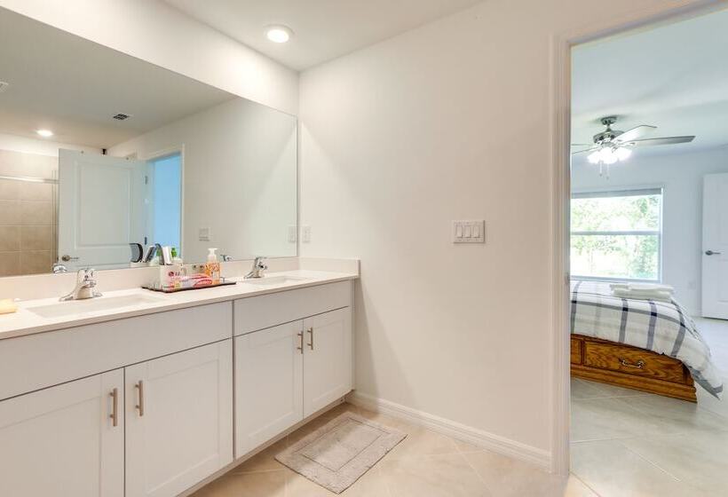 Airy Port Charlotte Home W/ Smart Tv Near Beaches!