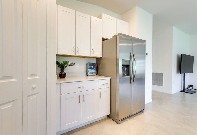 Airy Port Charlotte Home W/ Smart Tv Near Beaches!