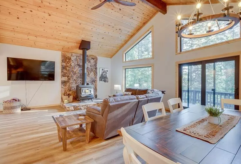 Arnold Cabin Near Calaveras Big Trees State Park!