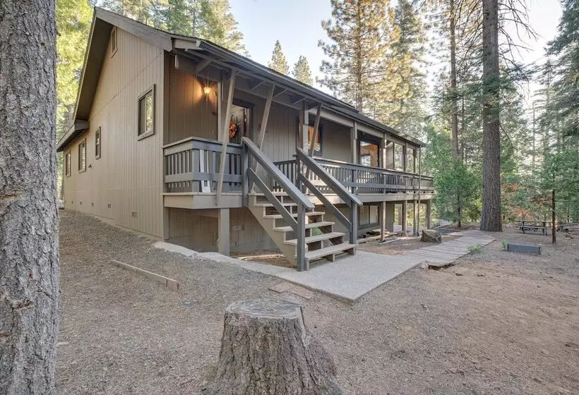 Arnold Cabin Near Calaveras Big Trees State Park!