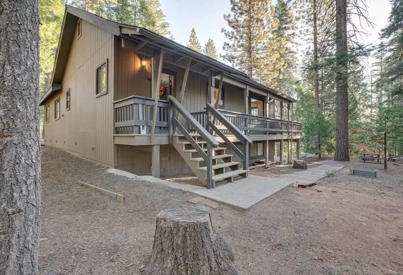 Arnold Cabin Near Calaveras Big Trees State Park!