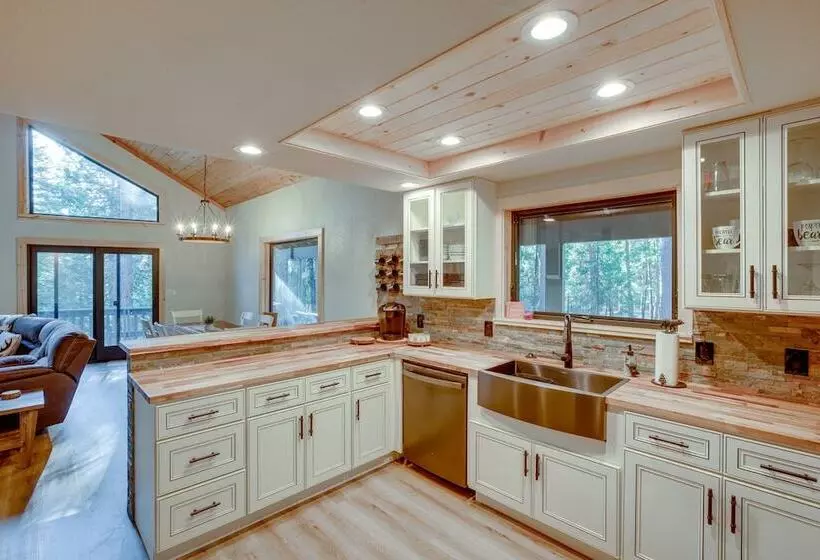 Arnold Cabin Near Calaveras Big Trees State Park!