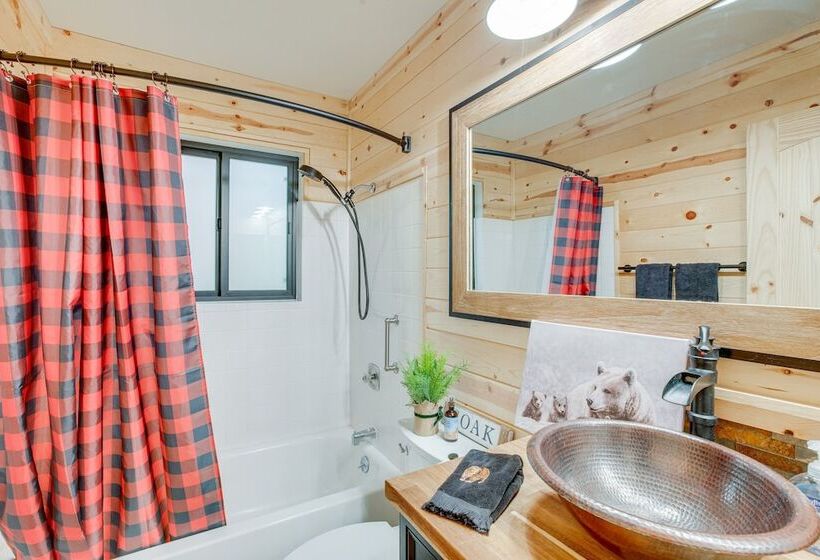 Arnold Cabin Near Calaveras Big Trees State Park!