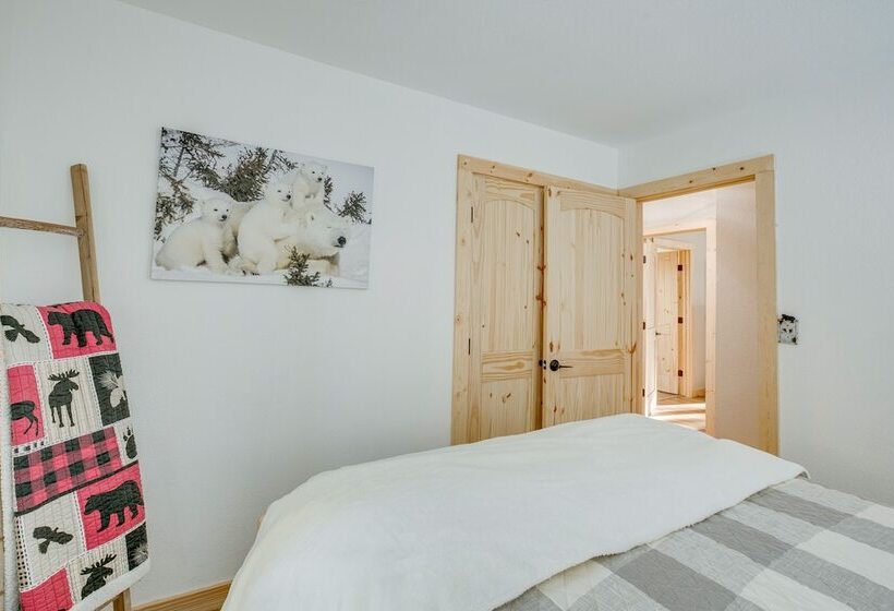 Arnold Cabin Near Calaveras Big Trees State Park!