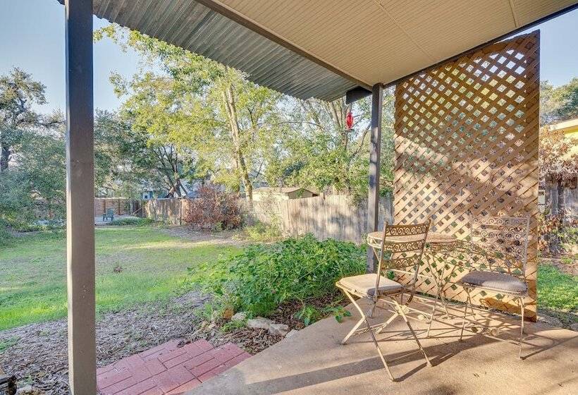 Austin Home W/ Community Pool: 3 Mi To Lake Travis