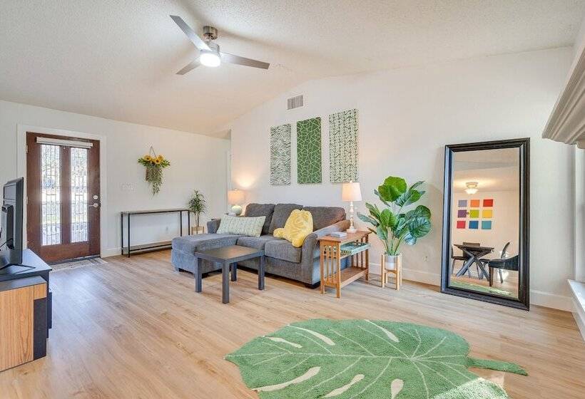 Austin Home W/ Community Pool: 3 Mi To Lake Travis