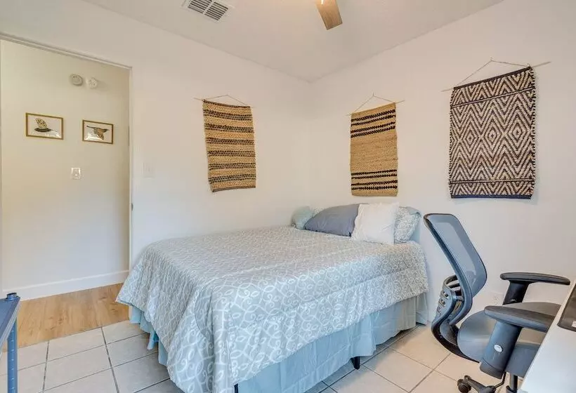 Austin Home W/ Community Pool: 3 Mi To Lake Travis