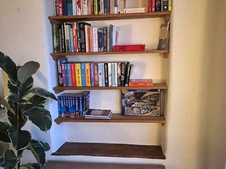 Beautiful 4 Bed Cottage In Heart Of The Cotswolds