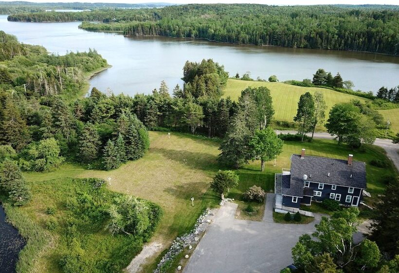 Bed and Breakfast Chandler River Inn