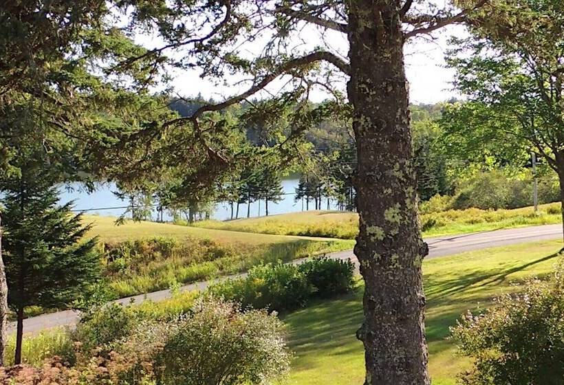 Bed and Breakfast Chandler River Inn