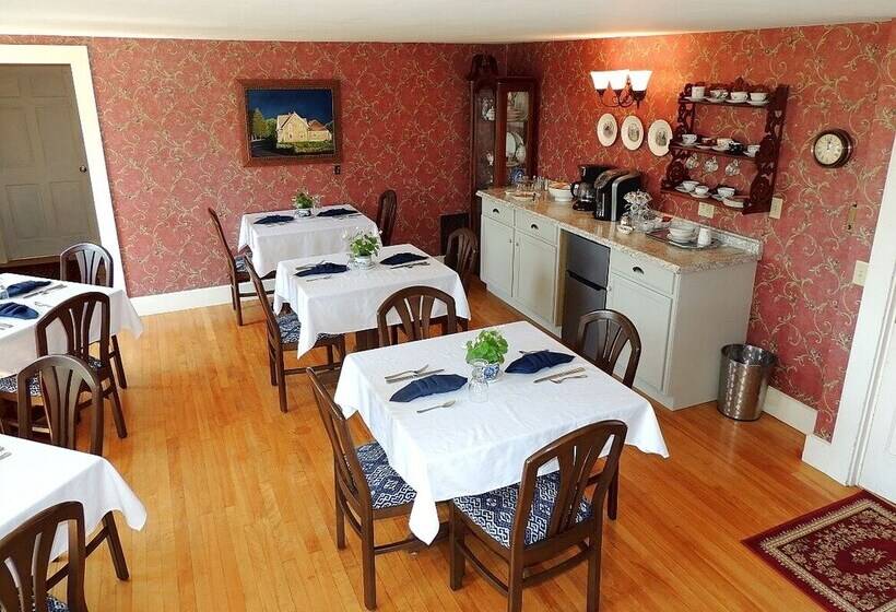 Bed and Breakfast Chandler River Inn