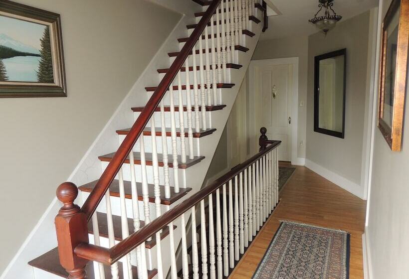 Bed and Breakfast Chandler River Inn