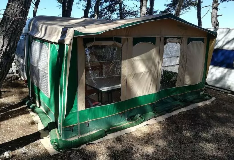Room In Cabin   Caravan Near The Sea 1
