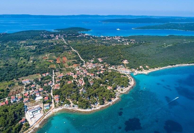 Room In Cabin Caravan Near The Sea 1