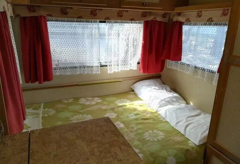 Room In Cabin   Caravan Near The Sea 1