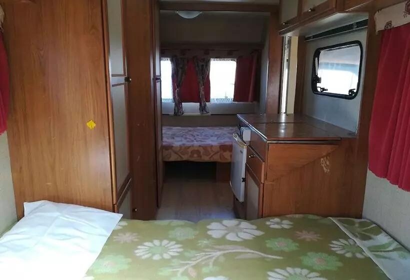 Room In Cabin   Caravan Near The Sea 1