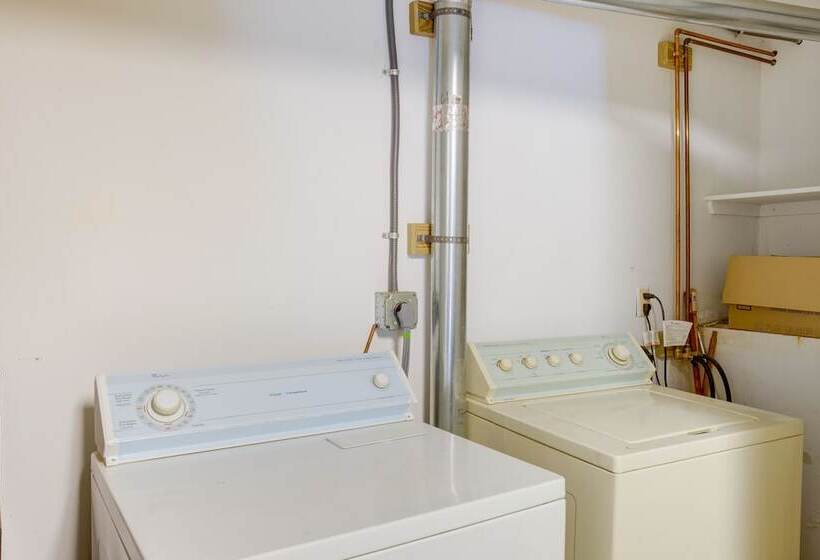 Colorado Cabin W/ Deck, Fire Pit & Mountain Views!