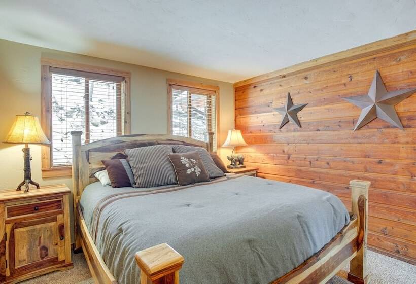 Colorado Cabin W/ Deck, Fire Pit & Mountain Views!