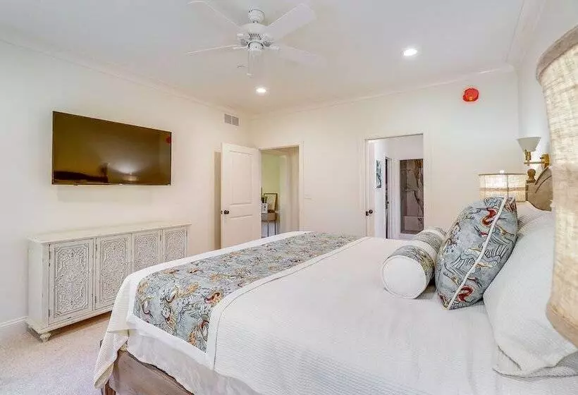 Eastern Shore Getaway: Walk To Tolchester Marina!