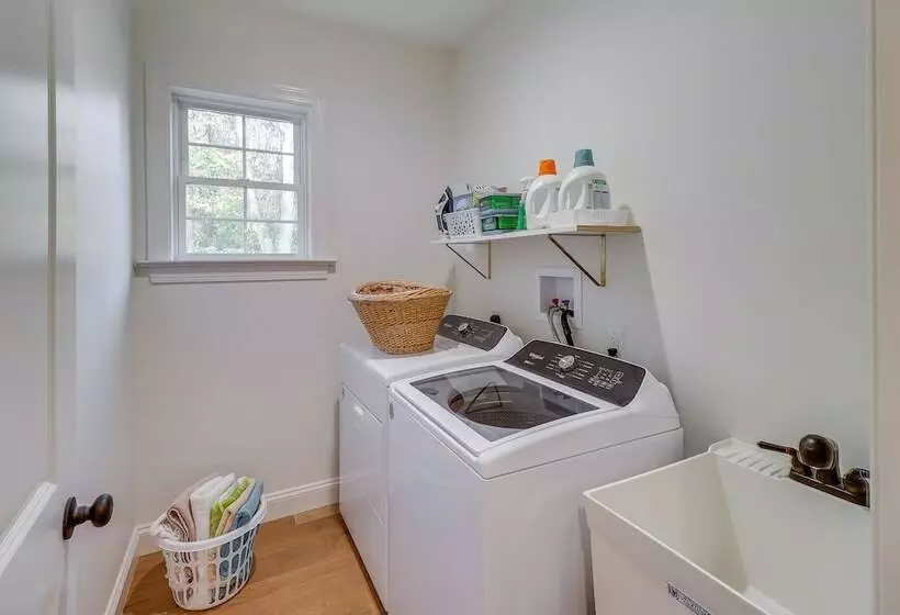 Eastern Shore Getaway: Walk To Tolchester Marina!