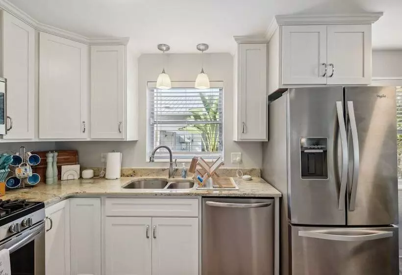 New Smyrna Beach Home < 1 Mi To Beach/flagler Ave