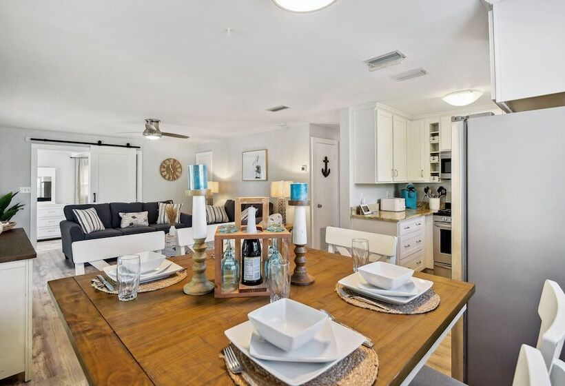 New Smyrna Beach Home < 1 Mi To Beach/flagler Ave