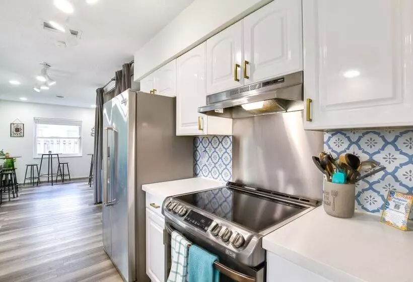 Heated Pool & Fenced Yard: Pompano Beach Home