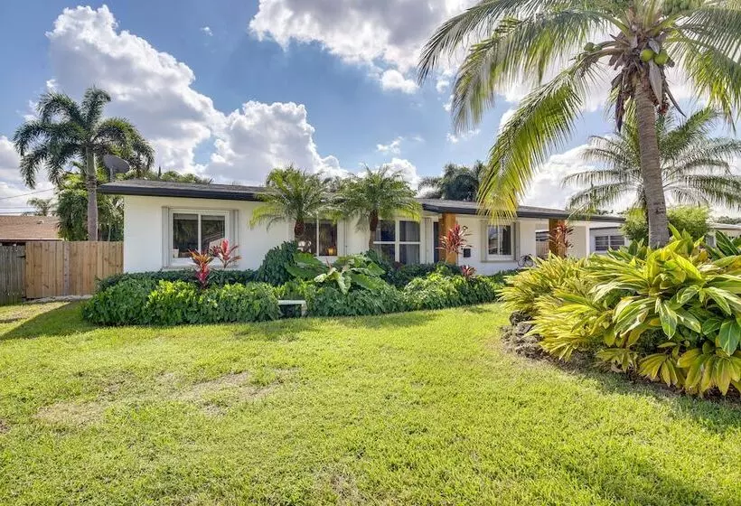 Heated Pool & Fenced Yard: Pompano Beach Home