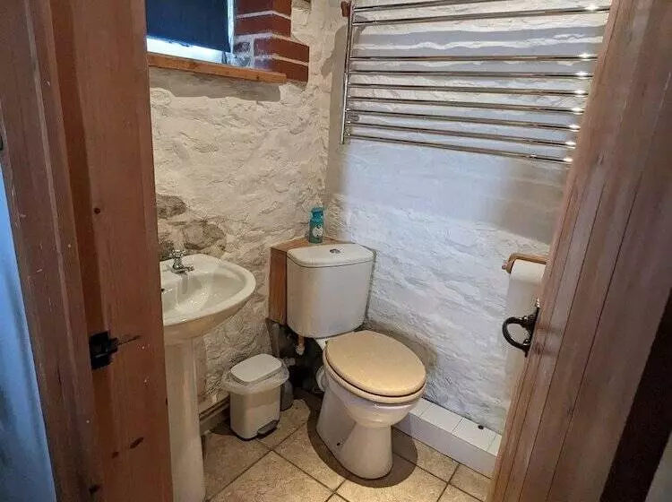 Elegant And Secluded 1 Bed Cottage Near Bideford