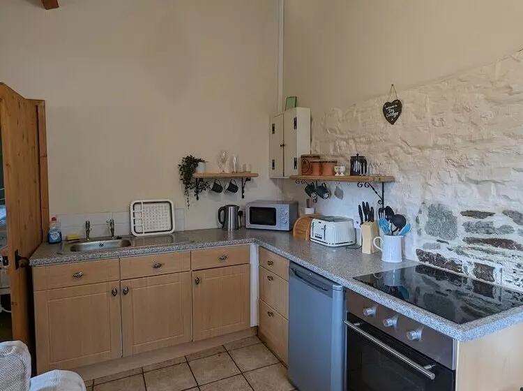 Elegant And Secluded 1 Bed Cottage Near Bideford