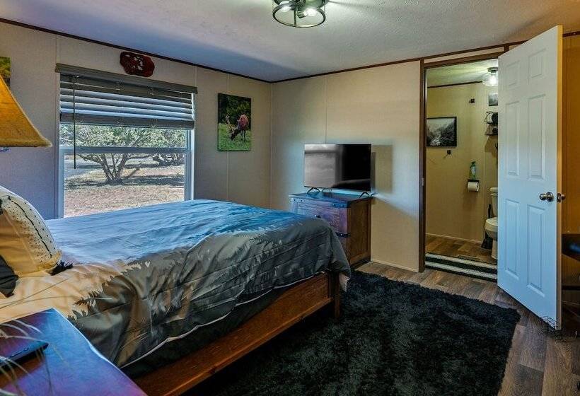 Grand Canyon Junction Home W/ Swing Set & Grill!