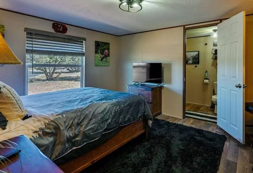 Grand Canyon Junction Home W/ Swing Set & Grill!