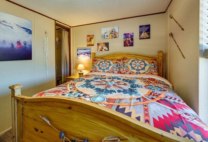 Grand Canyon Junction Home W/ Swing Set & Grill!