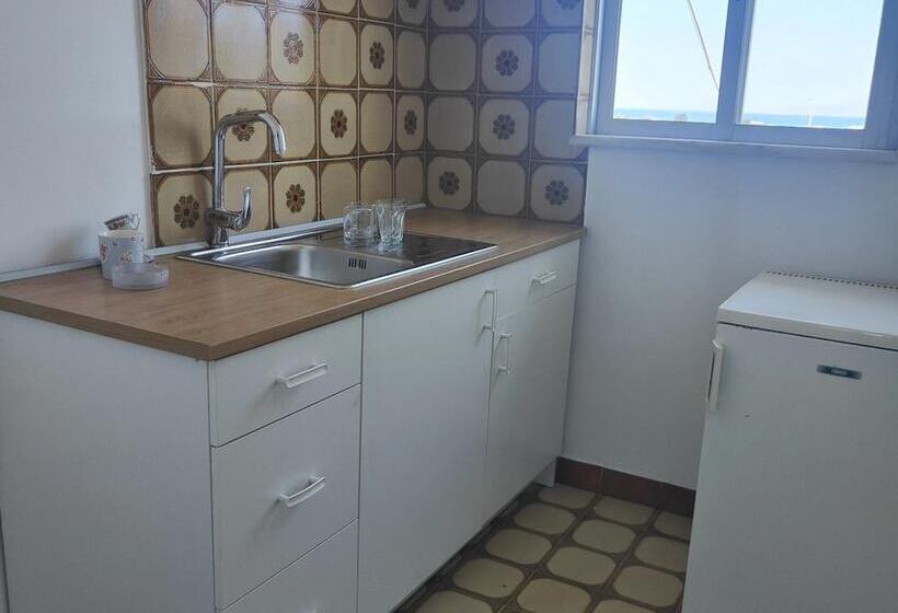 Helena Apartments In Paradisi