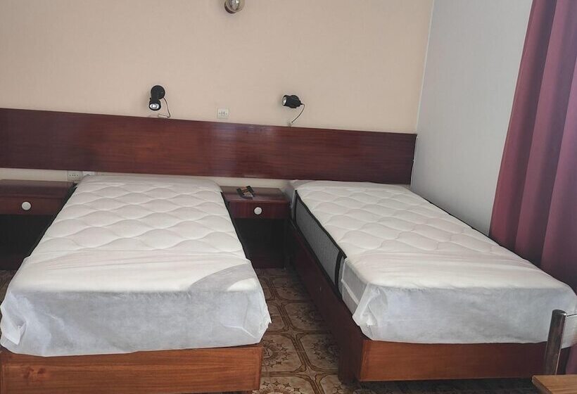 Helena Apartments In Paradisi