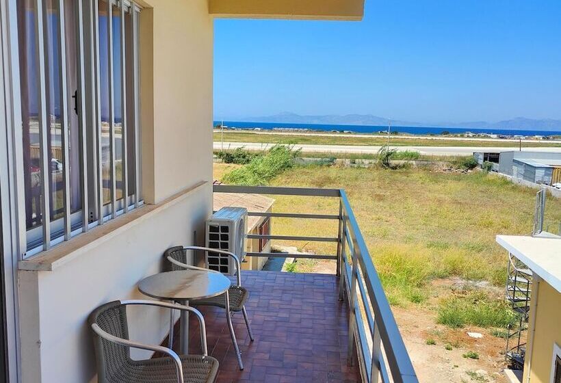 Helena Apartments In Paradisi