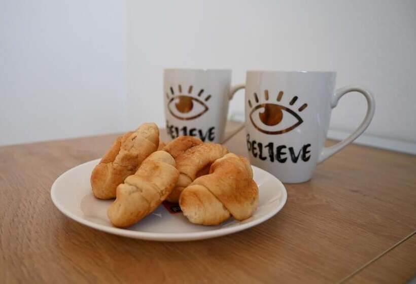 Helena Apartments In Paradisi