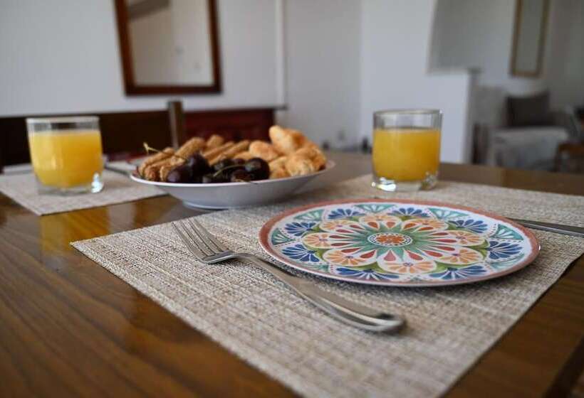 Helena Apartments In Paradisi