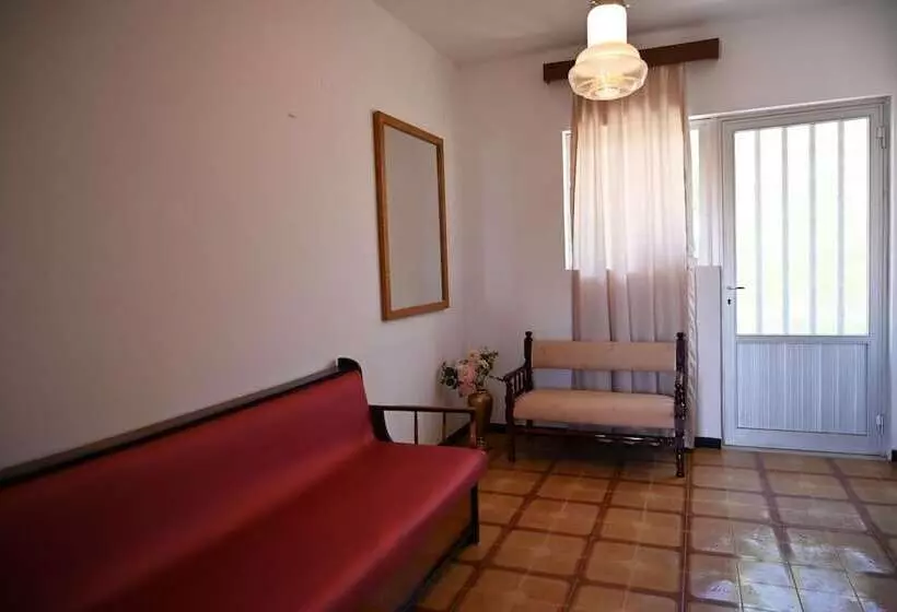 Helena Apartments In Paradisi