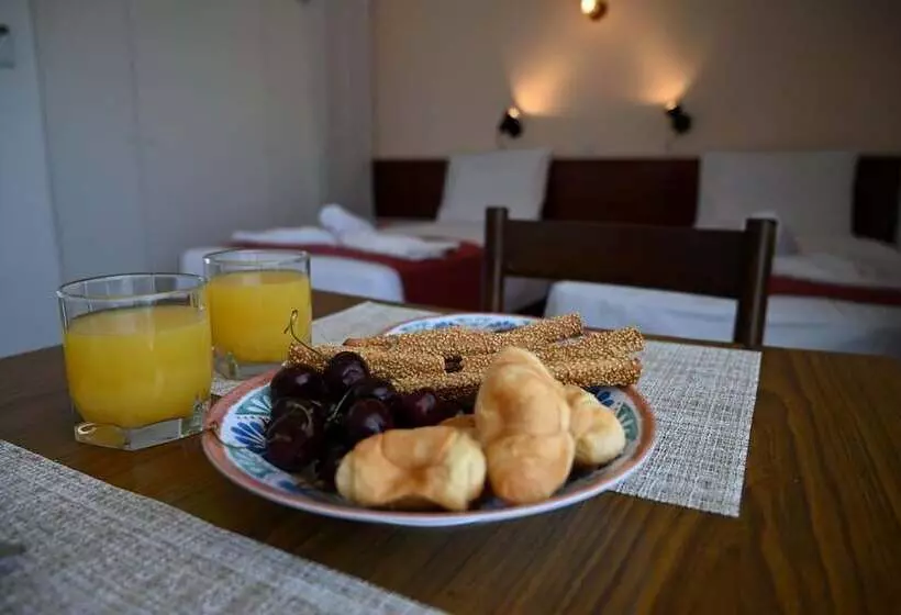 Helena Apartments In Paradisi