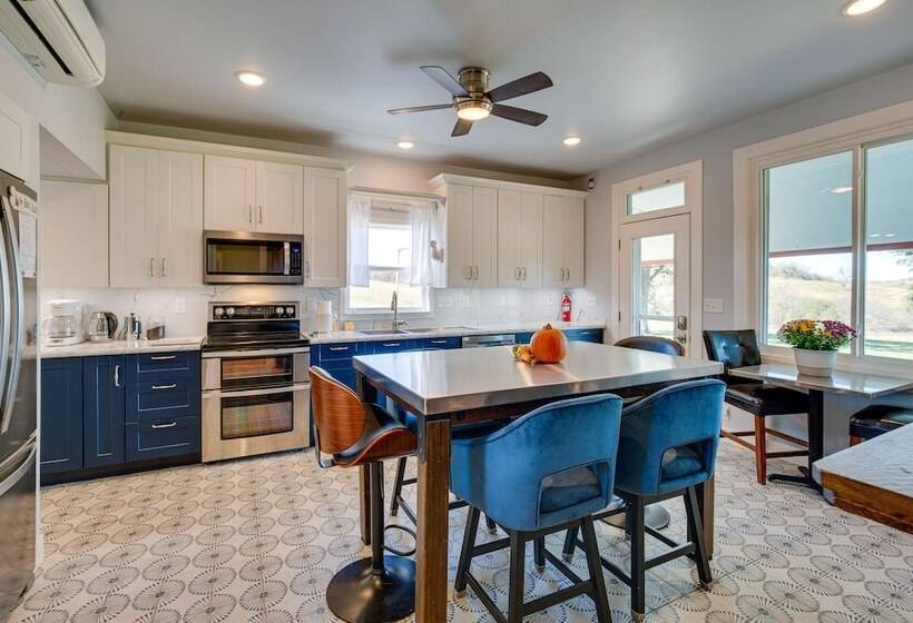 Historic Atchison Farmhouse W/ Patio Near Downtown