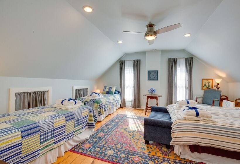 Historic Atchison Farmhouse W/ Patio Near Downtown