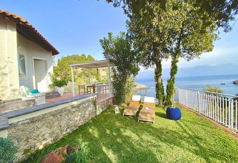 簡易ホテル Paradisea Taormina