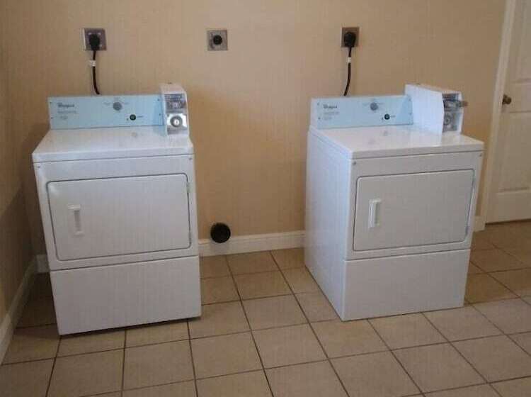 호텔 Anglers Hideaway Cabins