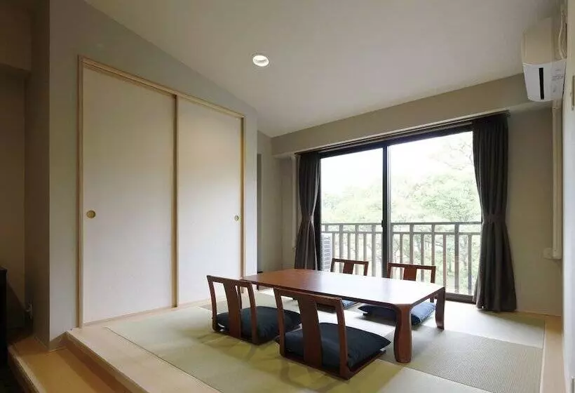 Hotelli Auberge Cosmos