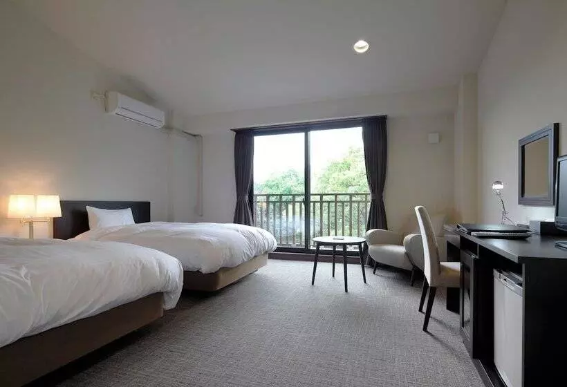 Hotelli Auberge Cosmos