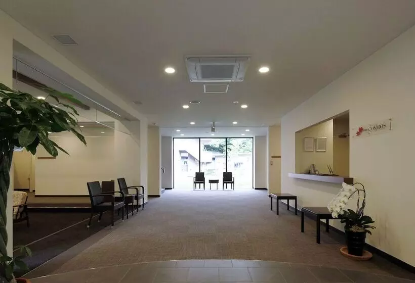 Hotelli Auberge Cosmos