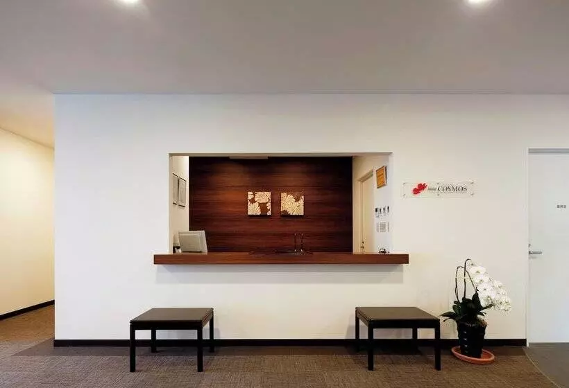 Hotelli Auberge Cosmos