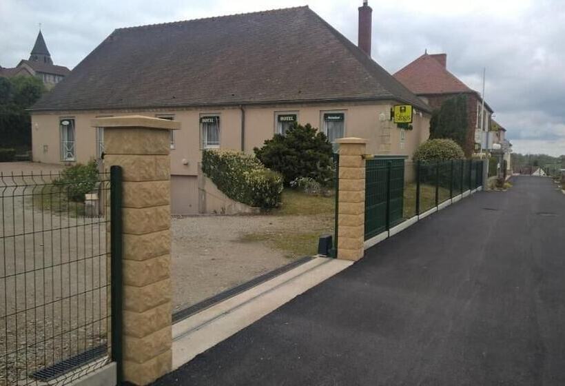 فندق Hôtel Du Commerce