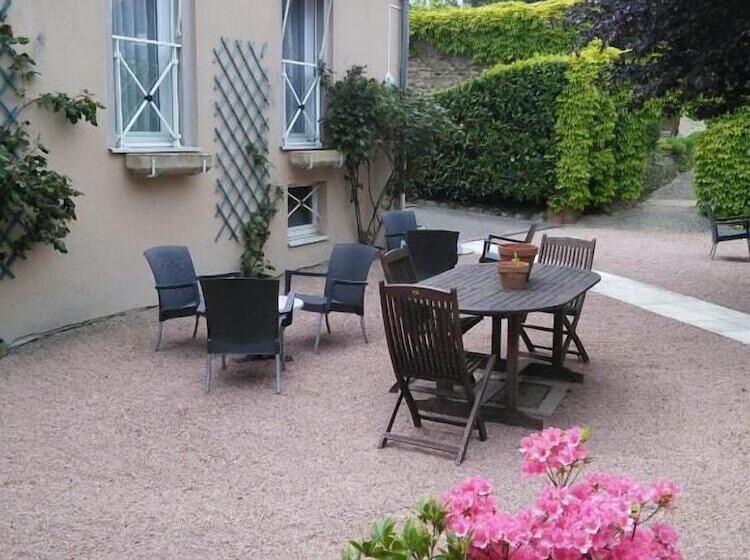 فندق Hôtel Du Commerce